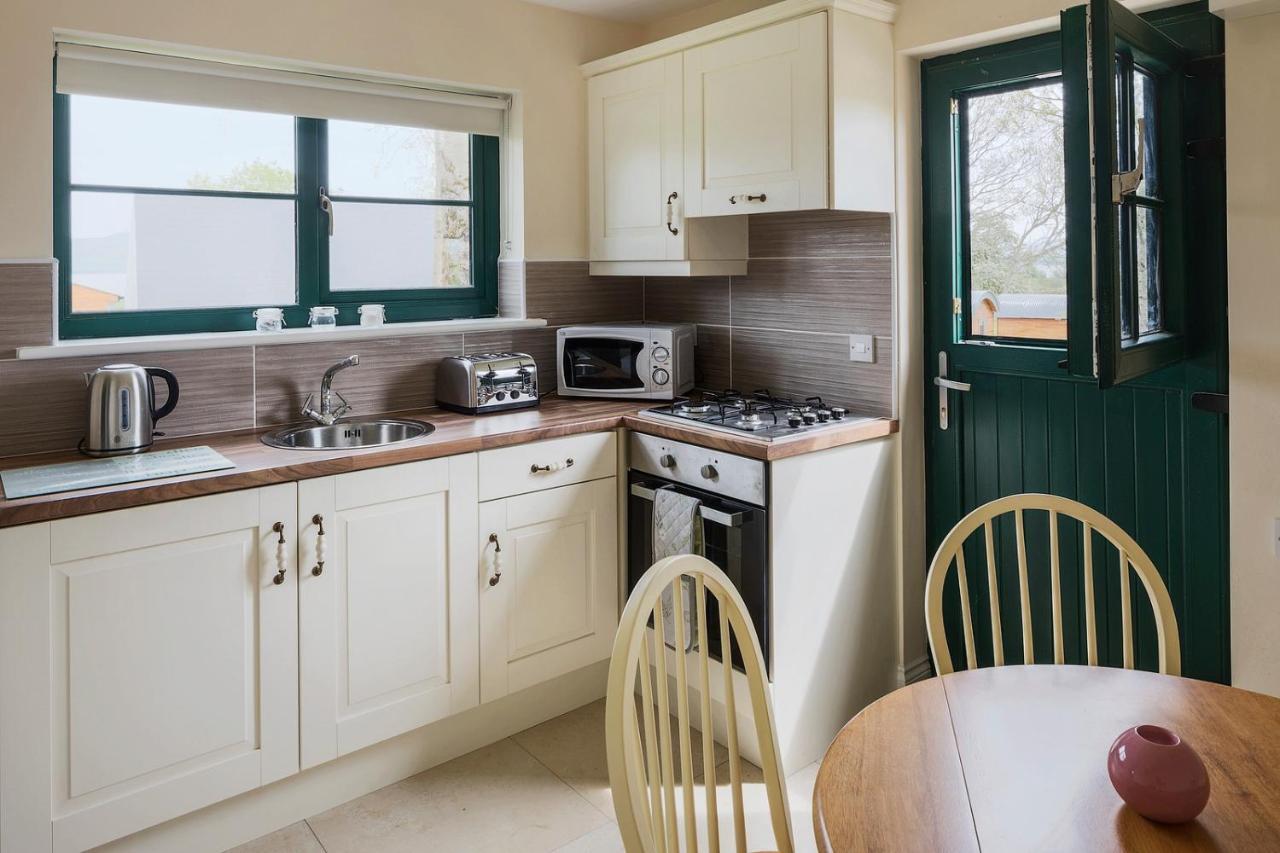 Oakwell Holiday Village Ramelton Exterior foto